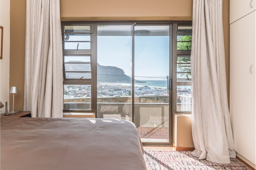 5 Bedroom Property for Sale in Fish Hoek Western Cape